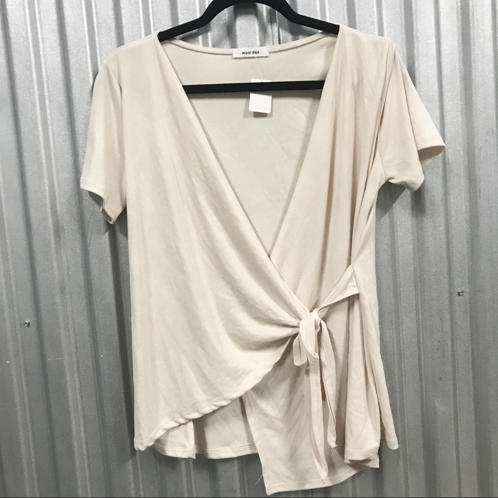 Mod ref worn once shirt, small.